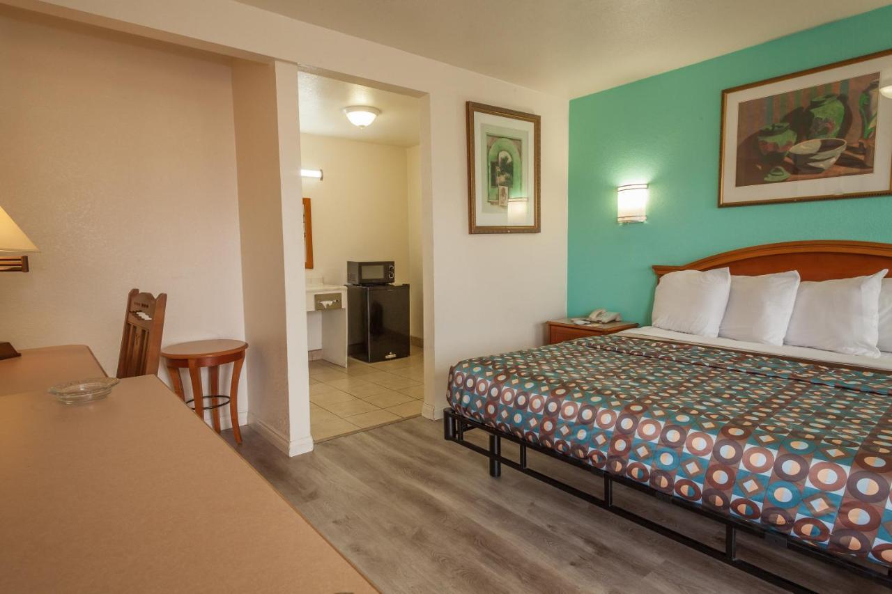 Vagabond Inn Hemet Exteriér fotografie