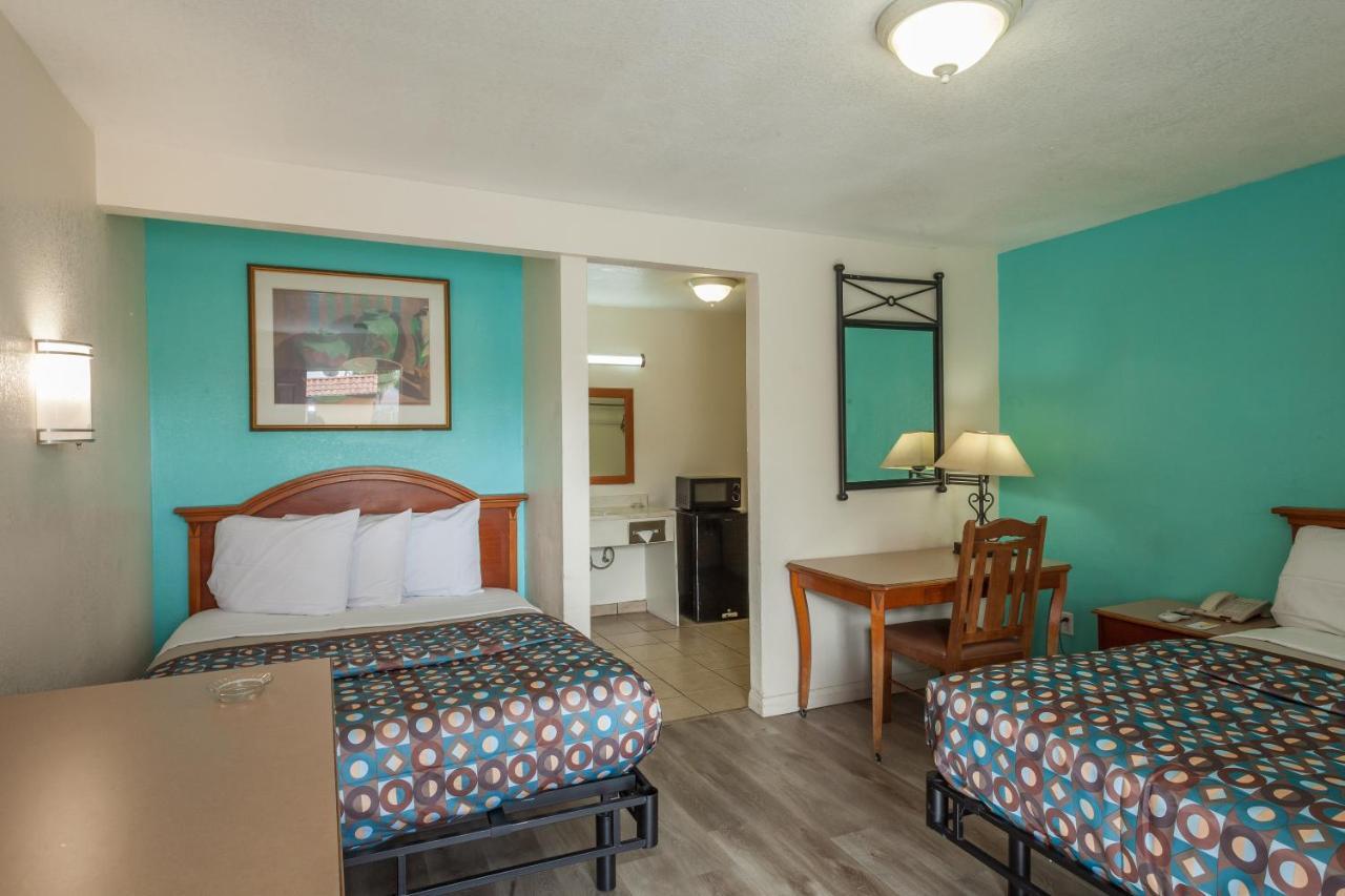 Vagabond Inn Hemet Exteriér fotografie
